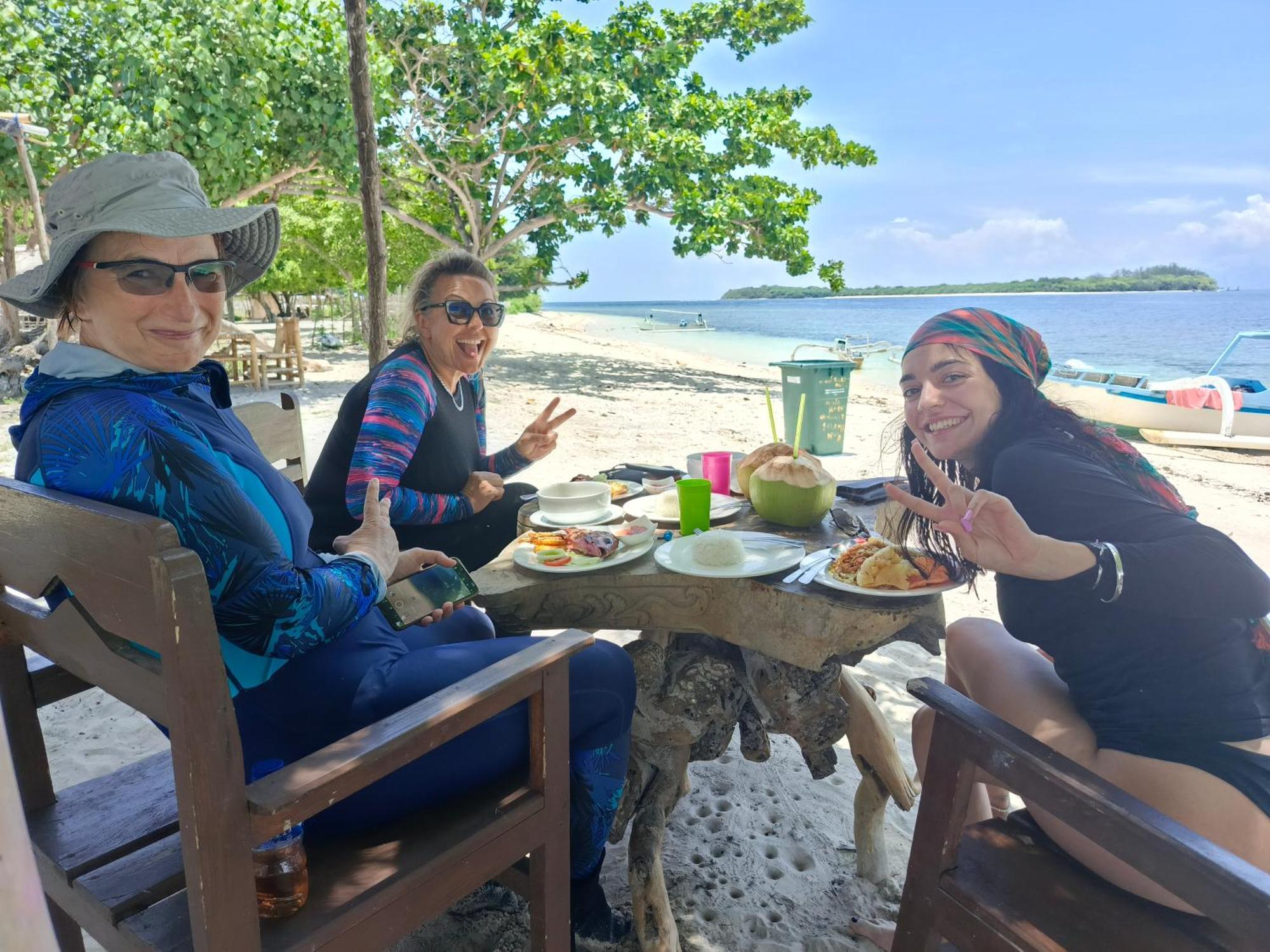 Yellow Coco Gili Gede Экстерьер фото